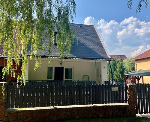 Abrahamhegy House | Illa Berek