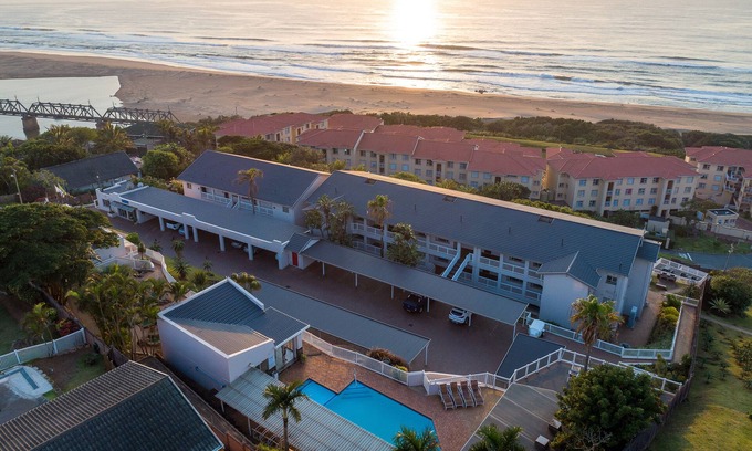 Illovo Beach Apartment | Illovo Beach Club