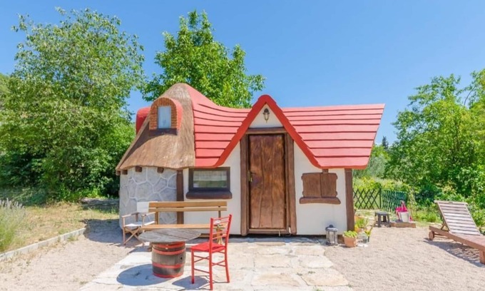 Skradin Cottage | Immaculate 2-Bed Cottage near Krka Waterfalls