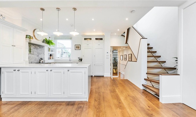 Sands End Condo | Immaculate Period Property with Stylish Interior Design
