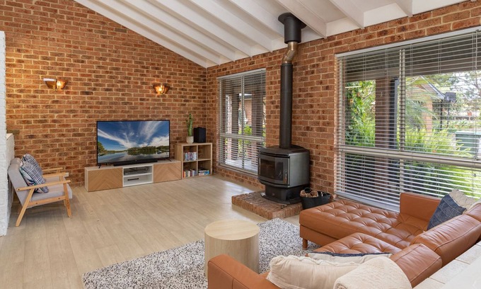 Tuncurry House | Immerse yourself in the laid back lifestyle of Tulloch Estate.