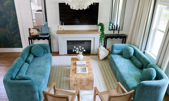 Downtown House | Immersive Home w/3 Kings, Hot Tub, Fire Pits, Arcade, Hidden Bookcase, Treasure Hunt