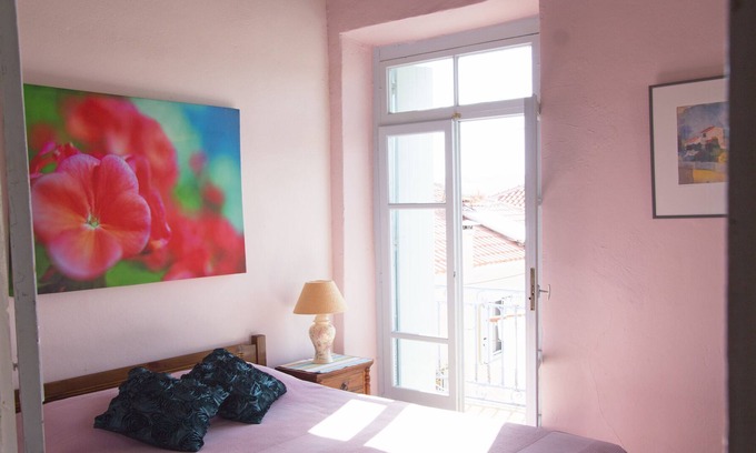 Methoni House | Imposing townhouse 7mins walk from Methoni beach and Castle.