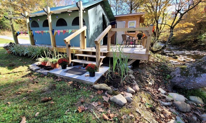 Del Rio RV Rental | Impressive Secluded Tented Cabin with Fire Pit in Del Rio, Tennessee