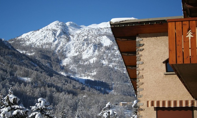 La Salle-les-Alpes Ski Chalet | IN A BIG CHALET rentals apartments SERRE CHEVALIER 1400