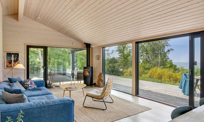 Hoeve Strand House | In a quiet location, close to the beach welcomes you this cozy cottage.