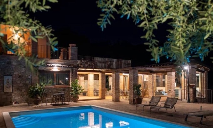 Corbara Apartment | In the charming Umbrian countryside near Orvieto, villa with pool and waterfall.