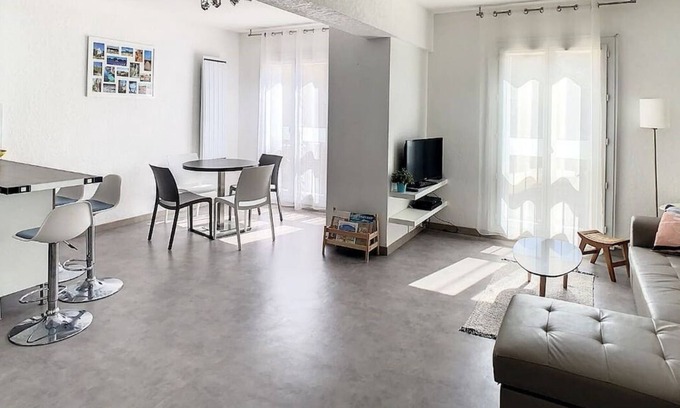 Salon-de-Provence Apartment | In the heart of downtown