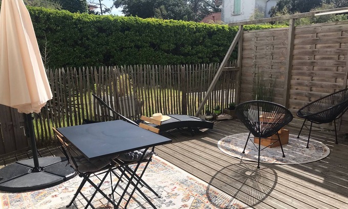 Contis-les-Bains Apartment | In the heart of Contis, 200 m from the beach, T3 apartment with terrace