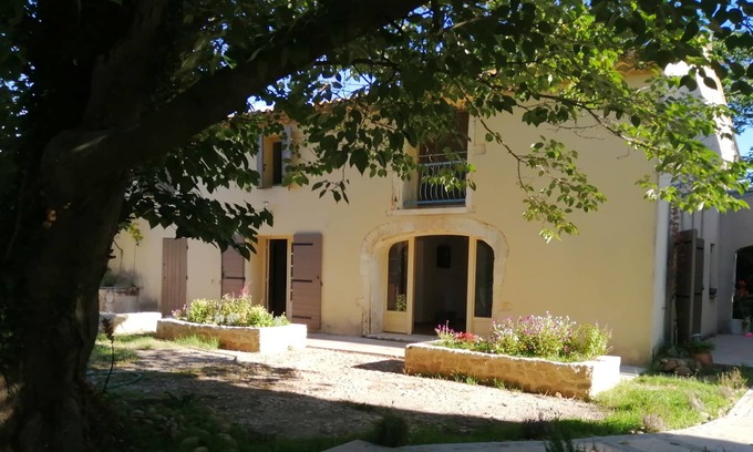 Arles Other | In the heart of Provence between sea and mountain cozy 2 rooms 4p & pet friendly