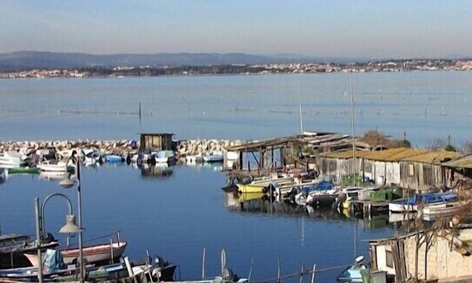 Sete Apartment | IN THE TYPICAL DISTRICT OF POINTE COURTE IN SETE CITY BETWEEN SEA AND SKY