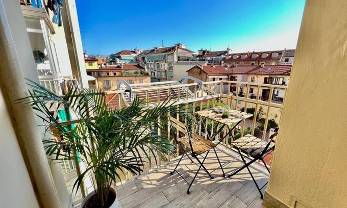 Vanchiglia Apartment | Incredibile Appartamento Fronte Mole