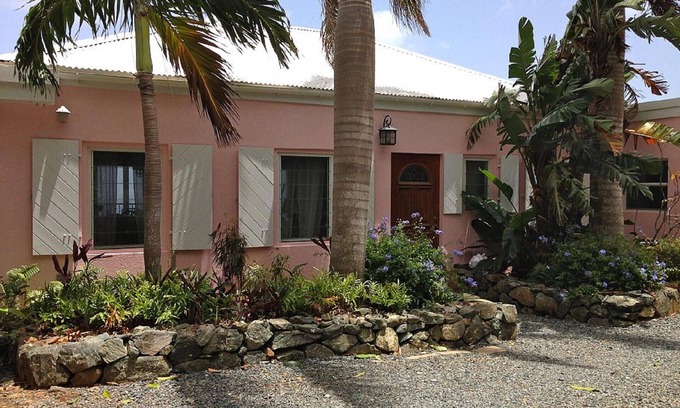 Estate Enighed Villa | Incredible Breezy Views, 4 Beds, 5.5 Baths With Private Pool! Sleeps 9!