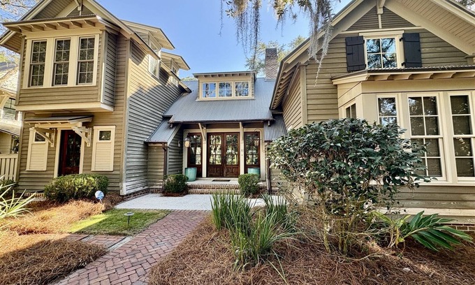 Palmetto Bluff House | Incredible Home in West Wilson! Low September Rates!