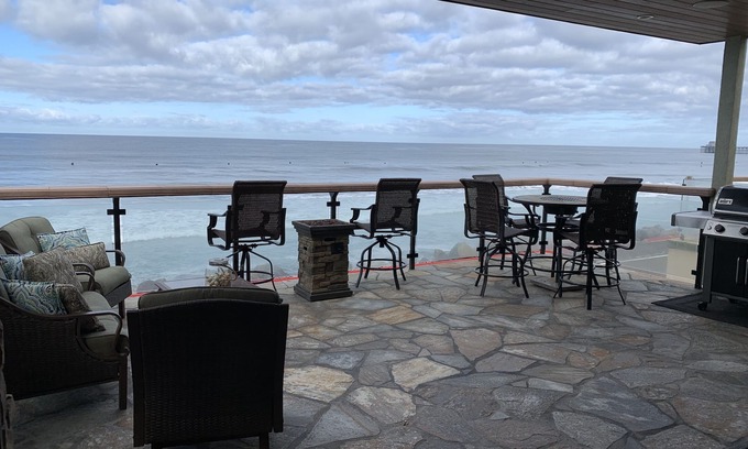 Townsite House | Incredible Ocean Views! Air Conditioning! Steps to the Sand! On The Strand