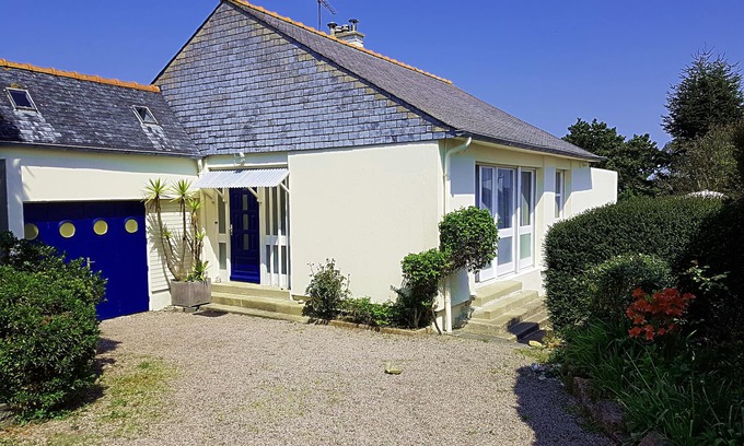 Perros-Guirec Cottage | Independent gîte in the center of Perros ~ Beach on foot ~ enclosed garden