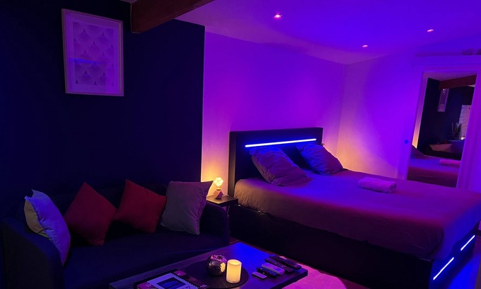 Belgentier Apartment | Independent studio with whirlpool bath