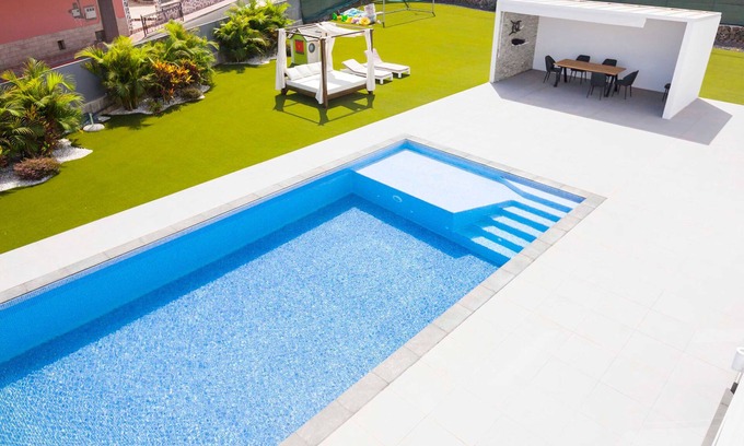 San Miguel de Abona Villa | Independent villa with an immense heated pool!