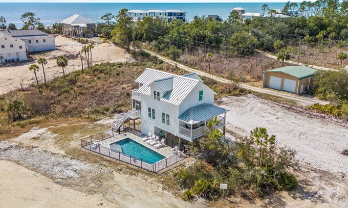 Indian Pass House | Indian Pass Beaches, Private Pool, Pet Friendly, 3 Suites!