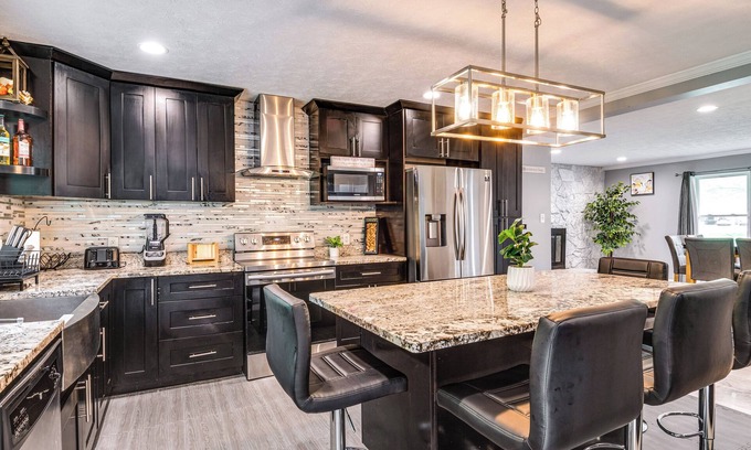 Wayne House | Indianapolis Vacation Rental ~ 8 Mi to Downtown!