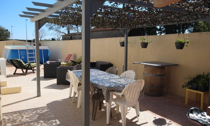 Portiragnes House | Individiuel House with private pool, 3 bedrooms, Wifi, near canal du midi in the village of.