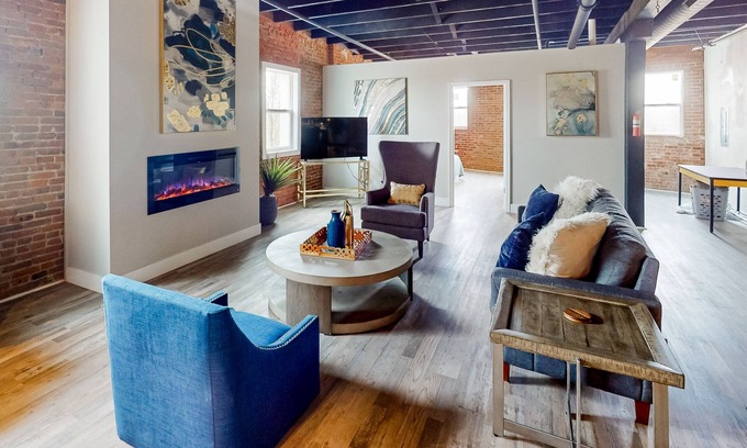Downtown St. Louis Apartment | Industrial-chic loft with exposed brick, great kitchen & fireplace