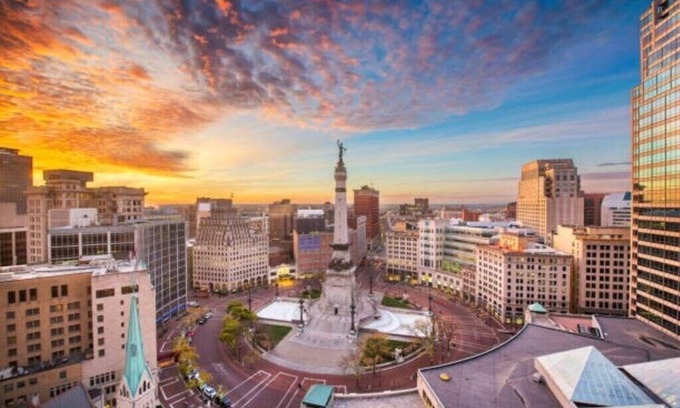 Cole-Noble District Apartment | Indy Monument Circle, Dream 1BR in CozySuites