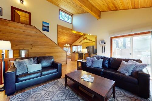 Overlook Park House | Infinite Adventure