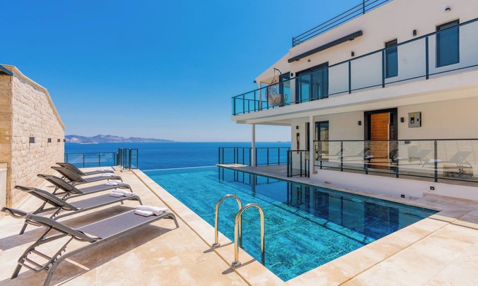 Kas Villa | Infinity Pool,Luxury Design and 800m to Beach