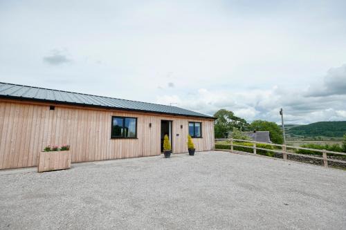 Settle House | Ingleborough Lodge
