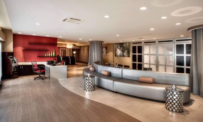 Bensalem Hotel | Inn at Fox Chase, BW Premier Collection