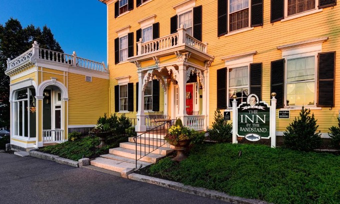 Exeter Bed & Breakfast | Inn by the Bandstand
