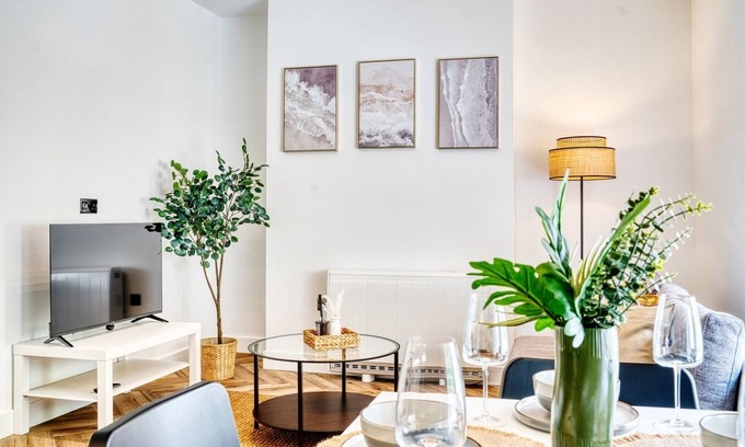 Butetown Apartment | InspoHome Bayview 1-Bed Cardiff Bay