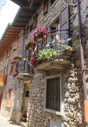 Vilminore di Scalve Apartment | Intero appartamento "Al Gleno"