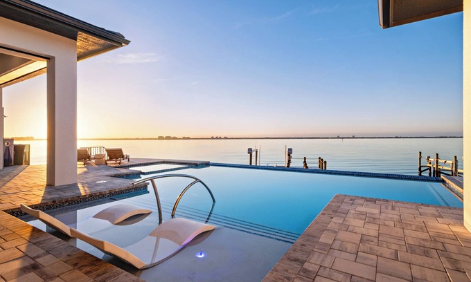 Yacht Club Villa | Intervillas Florida - Villa Xanadu