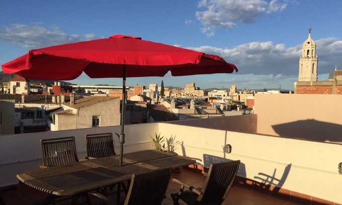 Vilanova I la Geltru Apartment | Inviting 2-Bed Apartment in Vilanova i la Geltrú