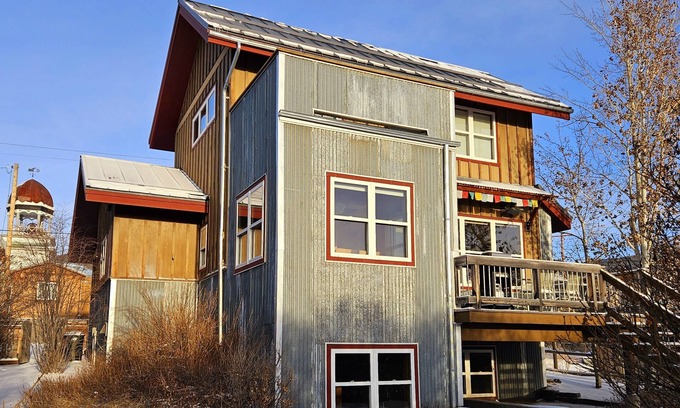 Philipsburg House | Inviting Peaceful House in the Heart of Philipsburg.