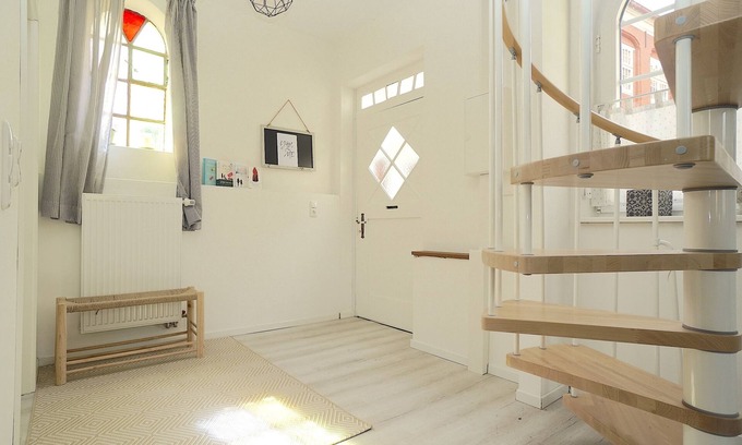 Schleswig Apartment | Inviting vacation accommodation 'Tischlerhaus' in the heart of Schleswig