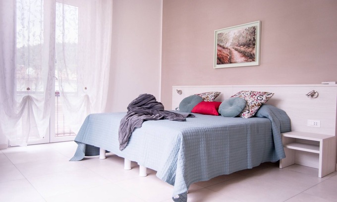 Garda House | IRIS apartment - 200 meters from the lake and from the town center