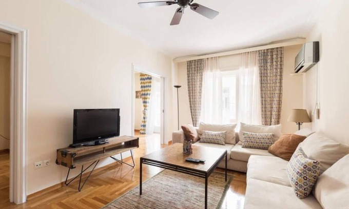 Kolonaki Apartment | Irodotou Grand Apartment