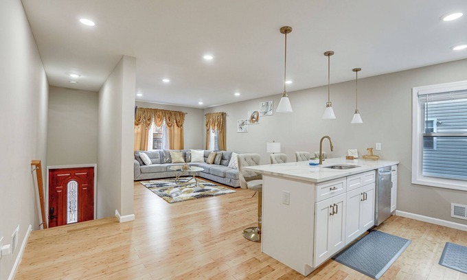 Irvington Cottage | Irvington Vacation Rental ~ 20 Mi to Manhattan!