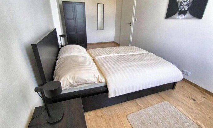 Smichov Apartment | Isabel's Suites 2