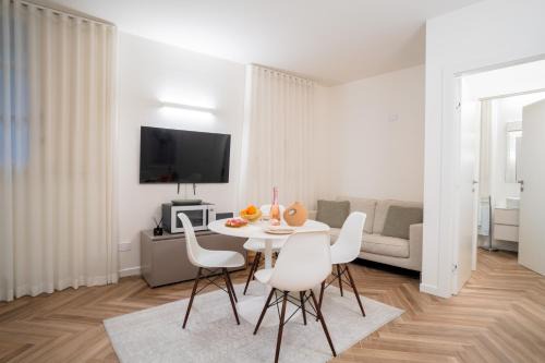 Iseo Apartment | ISEO LAKE - Free Wi-Fi and Private Parking Included