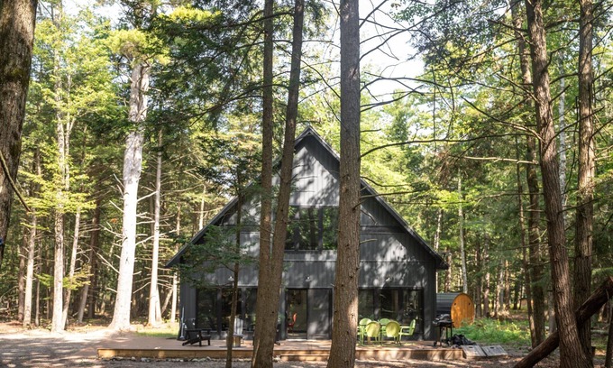 Traverse City Cabin | Isla Fern – Modern Cabin Retreat at Sleeping Bear Dunes