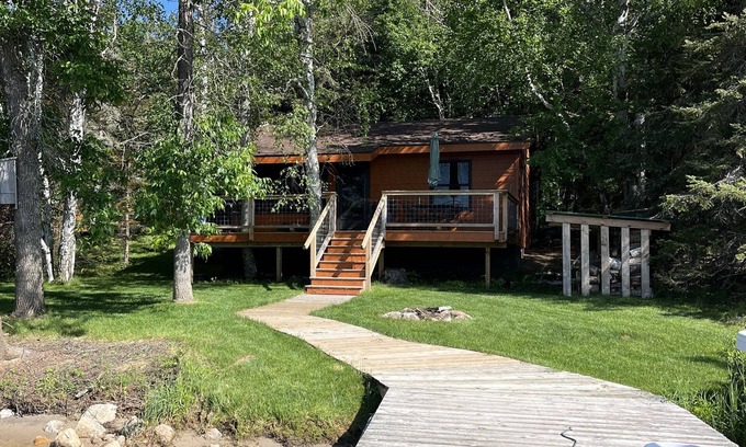 Crane Lake Cabin | Island Cabin ~ Lake living at its finest, clean, monthly only discount