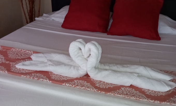 Bahamia West Apartment | Island Hideaway 2