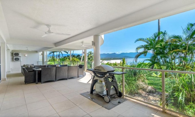 Port Douglas House | Island Point Villa 1 Port Douglas