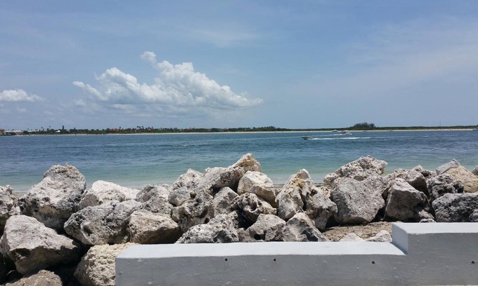 Pass-a-Grille Apartment | Island's End Resort