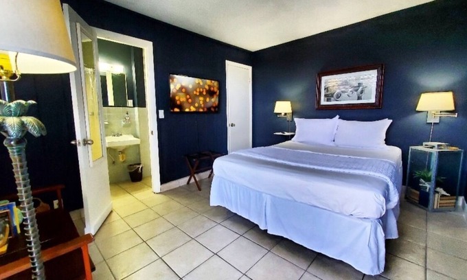 Estate Contant House | Island View Guest House # 3