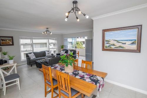 Bloubergstrand Apartment | Island view on Clam